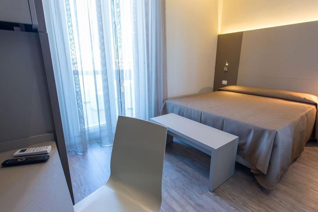Hotel 2000 Rimini Extérieur photo