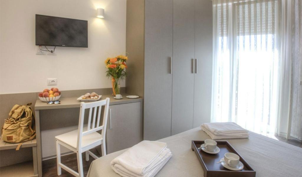 Hotel 2000 Rimini Extérieur photo