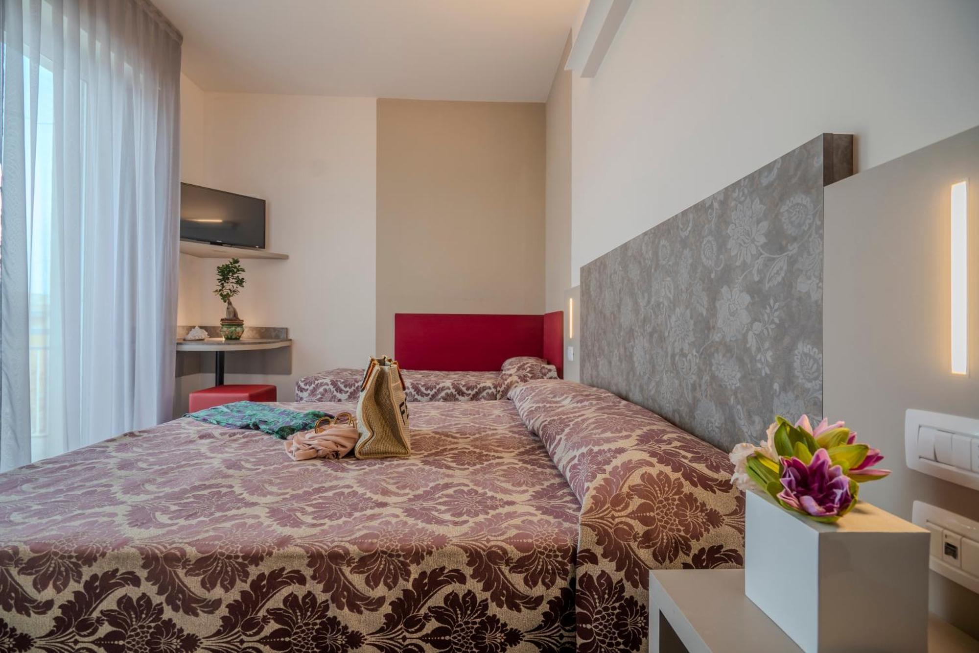 Hotel 2000 Rimini Extérieur photo