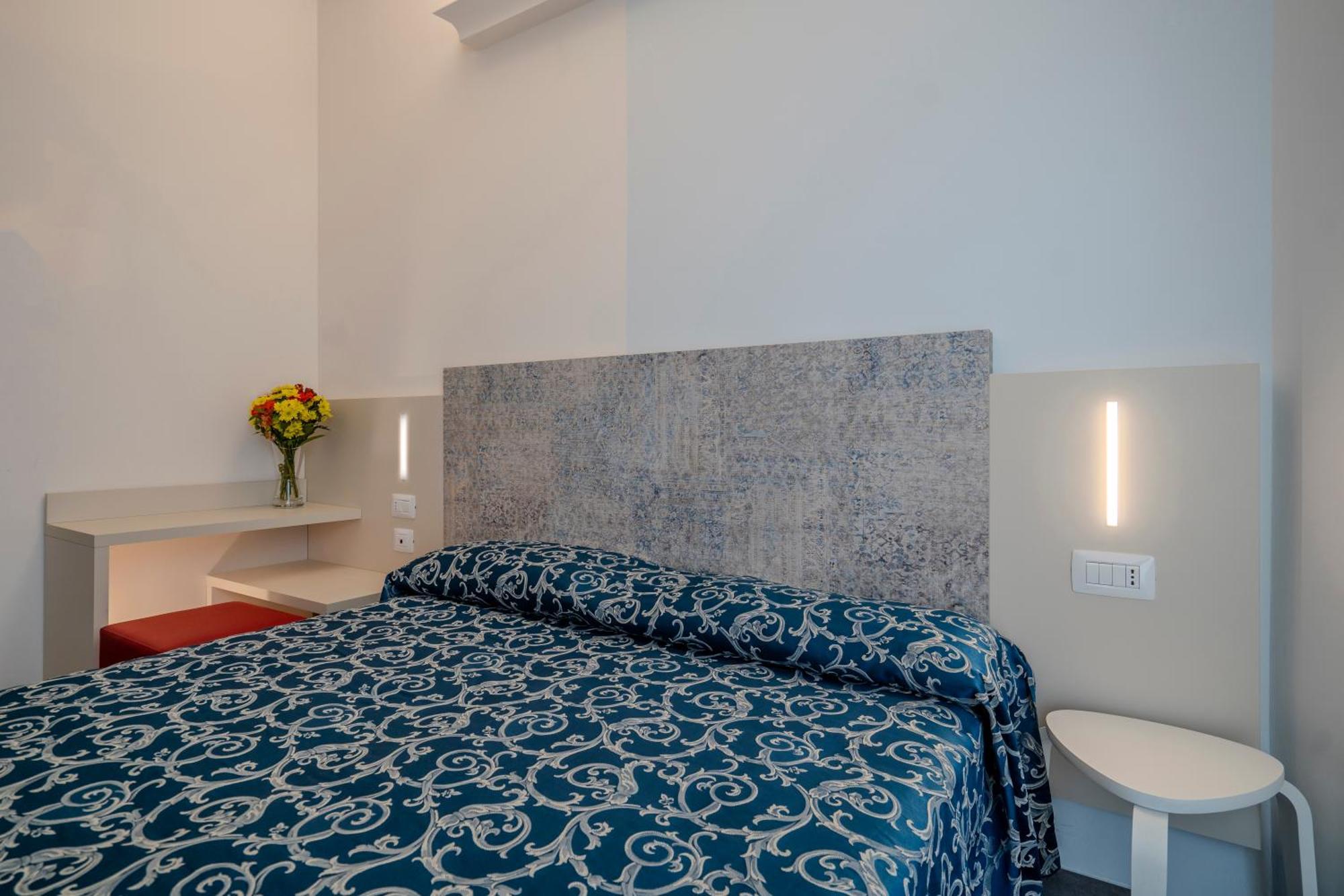 Hotel 2000 Rimini Extérieur photo