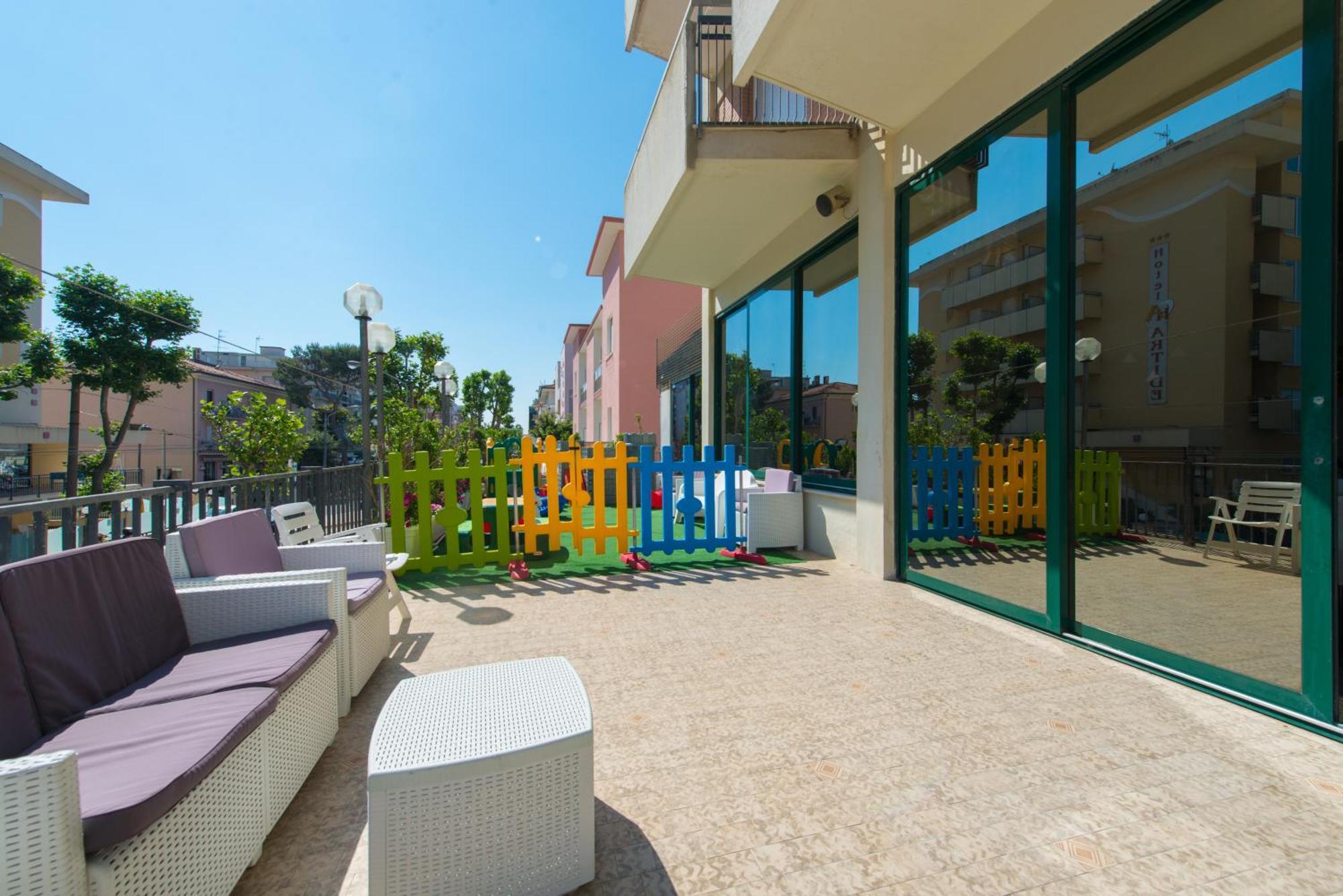 Hotel 2000 Rimini Extérieur photo