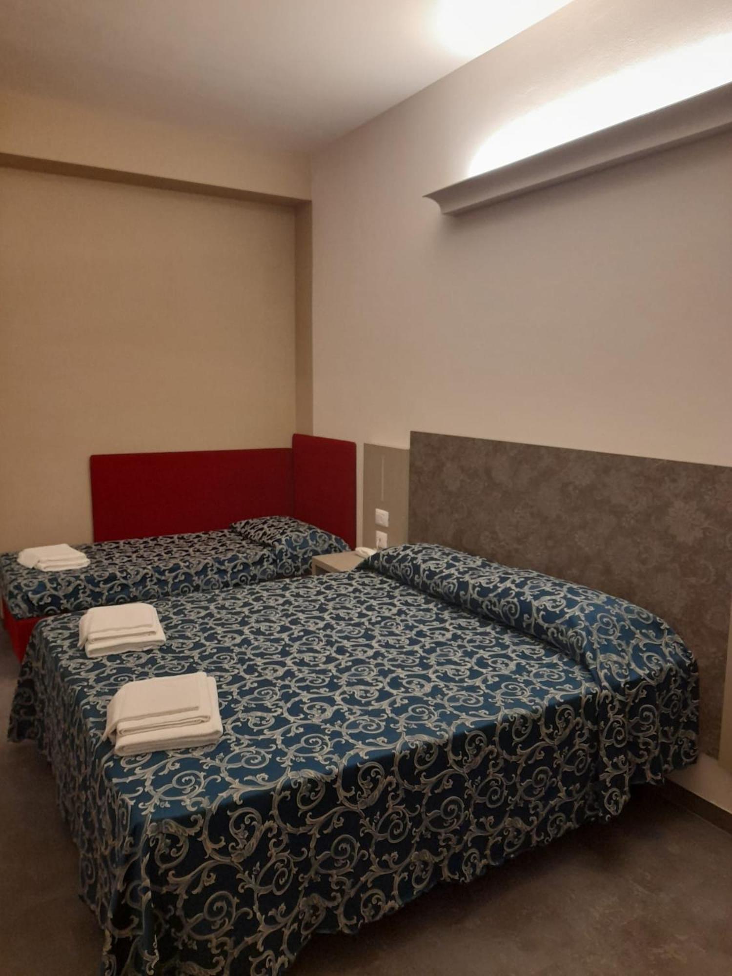 Hotel 2000 Rimini Extérieur photo