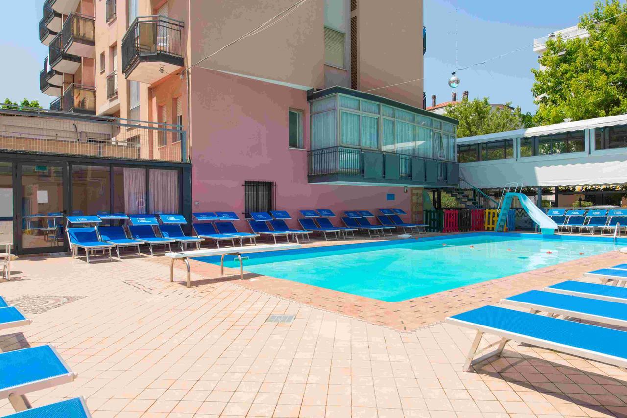 Hotel 2000 Rimini Extérieur photo
