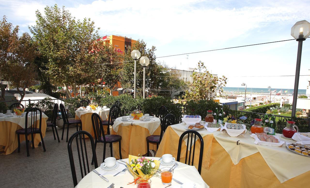 Hotel 2000 Rimini Extérieur photo