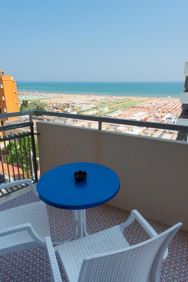 Hotel 2000 Rimini Extérieur photo